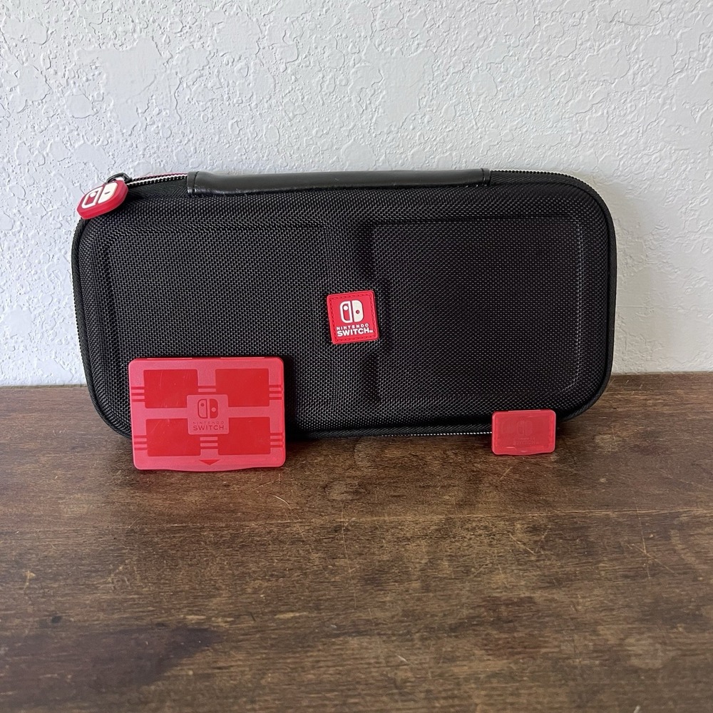 Nintendo Switch Carrying Case W/ Whip Holders‎ Black/red